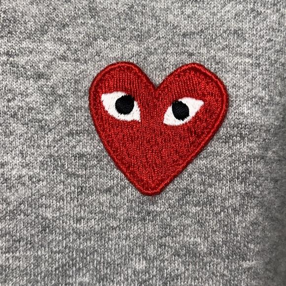 ❤️Comme Des Garçons PLAY✨ Gray Zip Up Graphic Hoodie Sweatshirt Size small - Picture 6 of 15